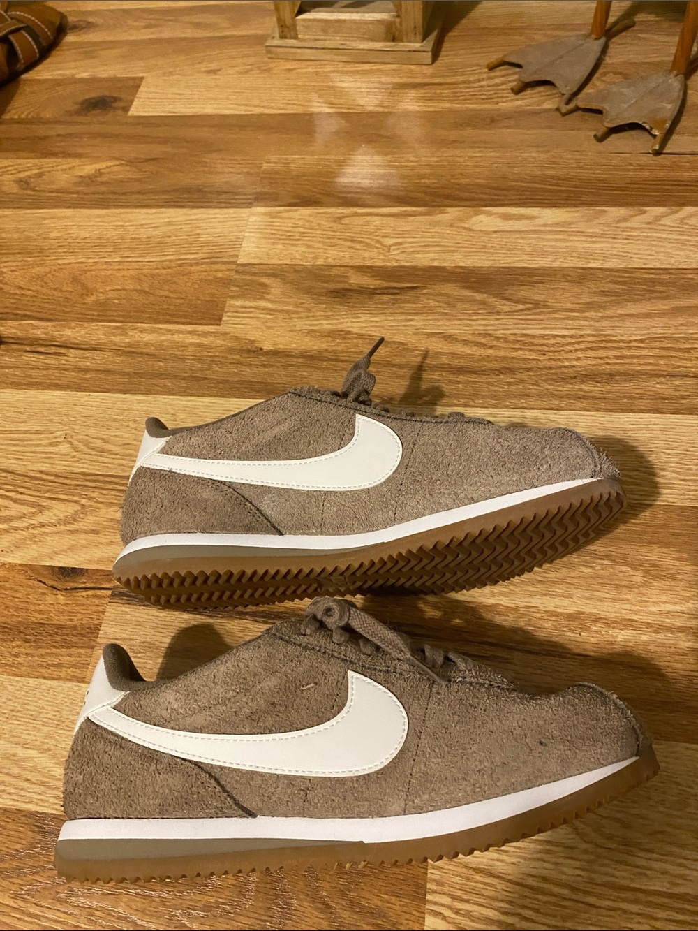 Nike Women’s Suede Sneakers in Taupe with White Swoosh - Picture 7 of 8